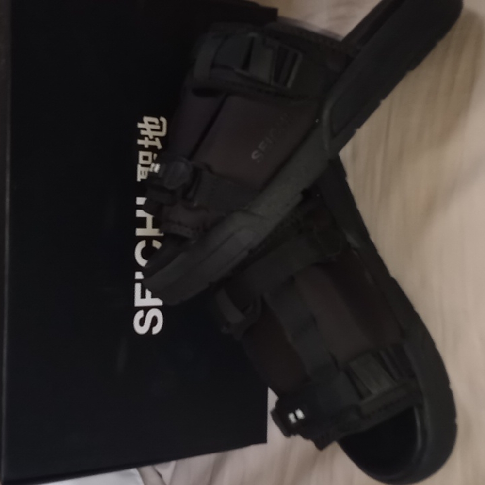Seichi Sandals